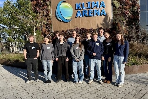 Der Geographie-Leistungskurs besucht die Klima-Arena Sinsheim 